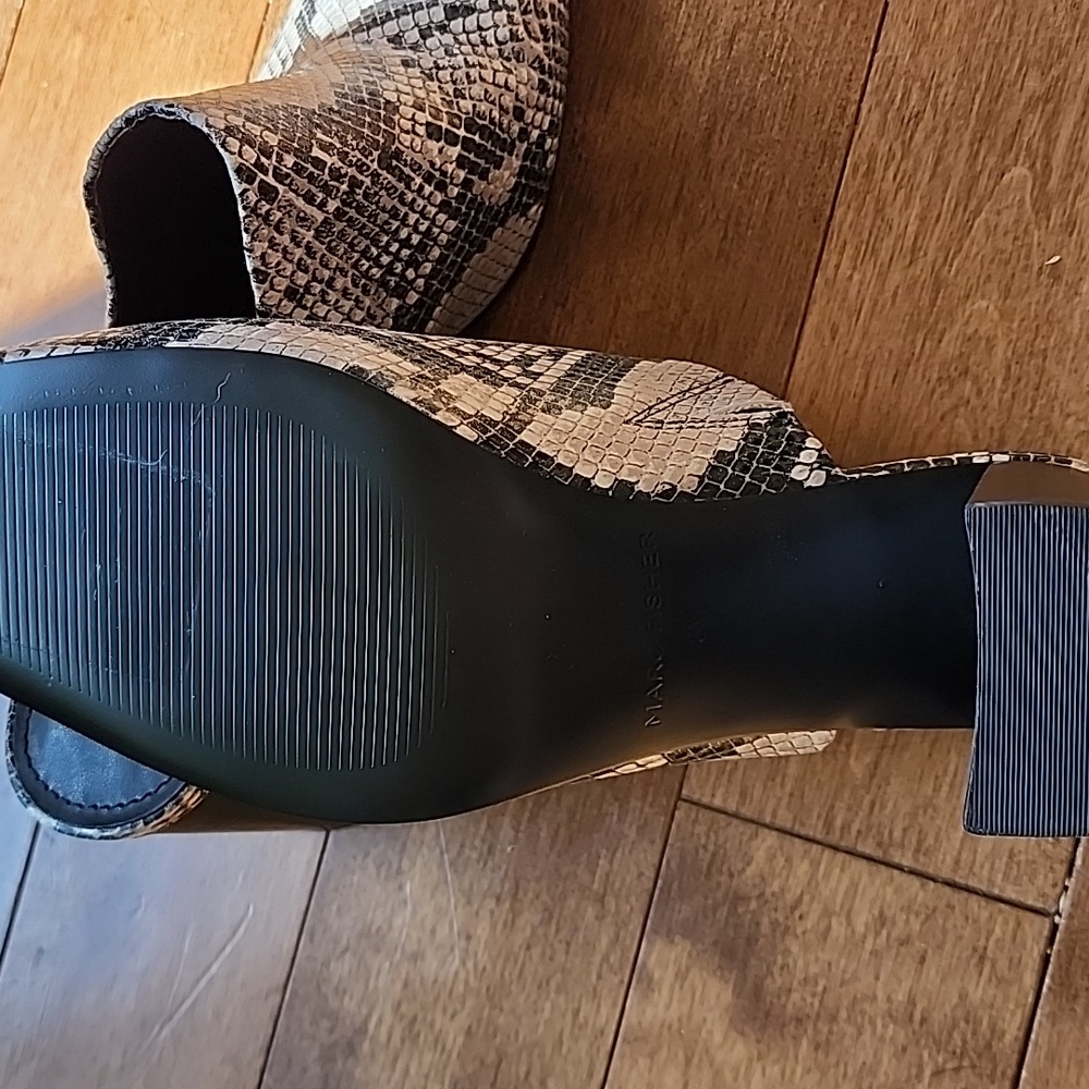 Shoes - Picture 3 of 3